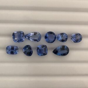 BLUE SAPPHIRE <4CT